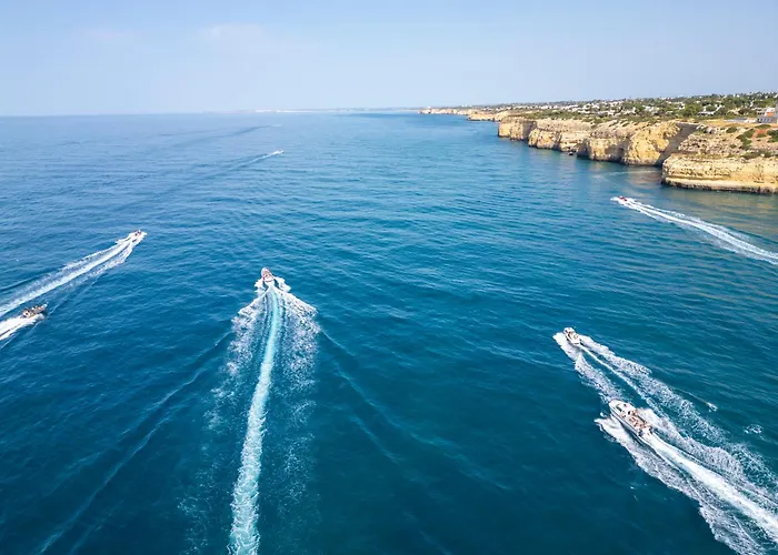Dominica * Carvoeiro (Lagoa)