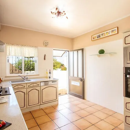 Dominica By Algarve Vacation *